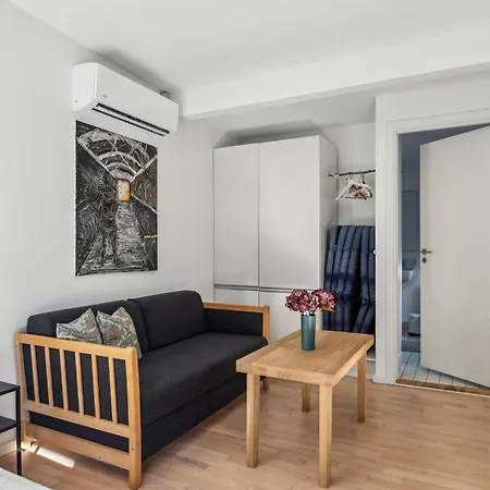 8-person In Fuglslev With Indoor And Outdoor Spa, Sauna And Large Annex Surrounded By Forest And Close To And Ree Park אבלטופט