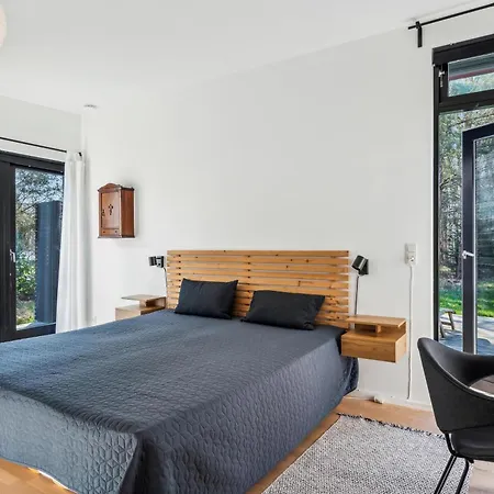 Beautiful 8-person With Both Indoor And Outdoor Bath * Ebeltoft